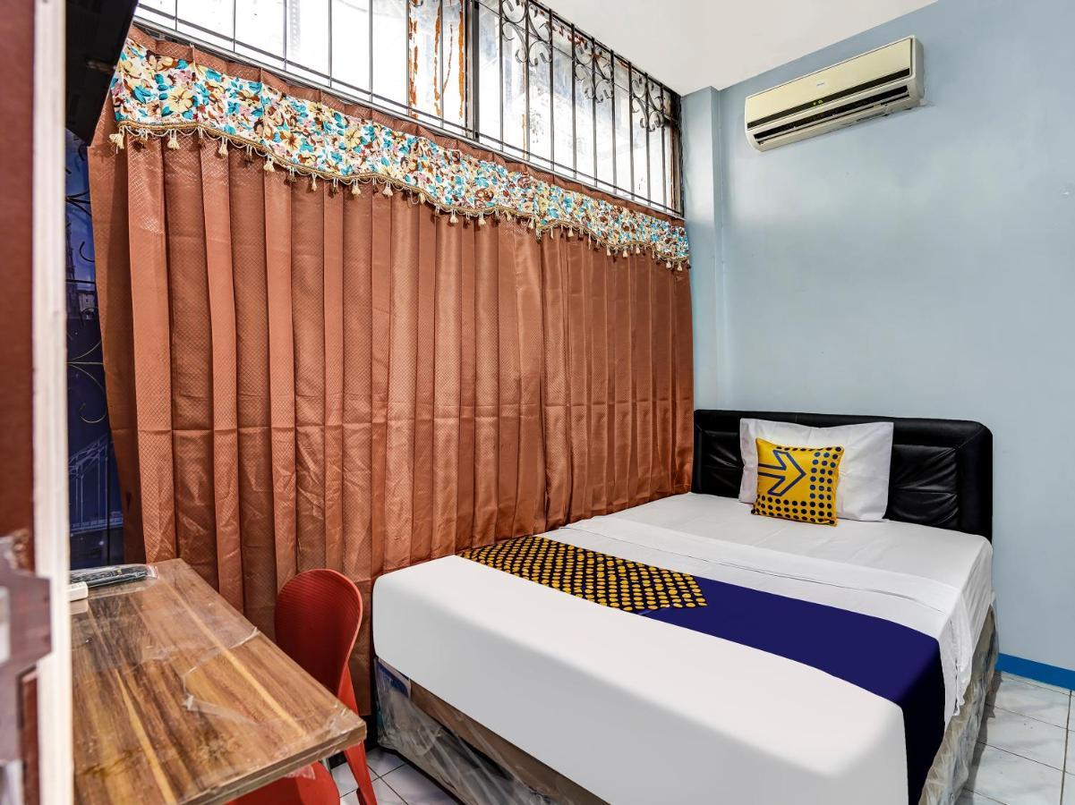 Spot On 90147 Gosepa Ambengan Plaza Hotel Surabaya Ngoại thất bức ảnh