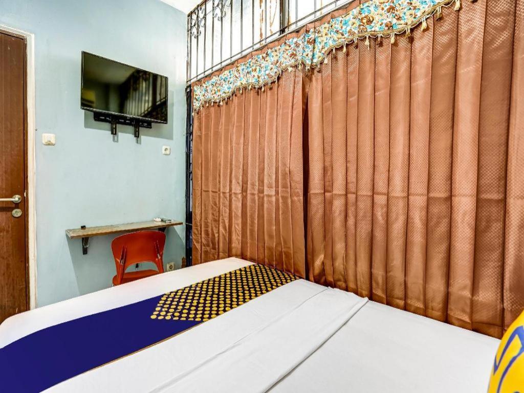 Spot On 90147 Gosepa Ambengan Plaza Hotel Surabaya Ngoại thất bức ảnh