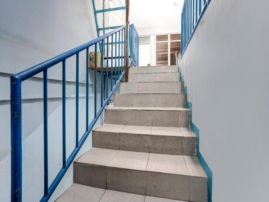 Spot On 90147 Gosepa Ambengan Plaza Hotel Surabaya Ngoại thất bức ảnh