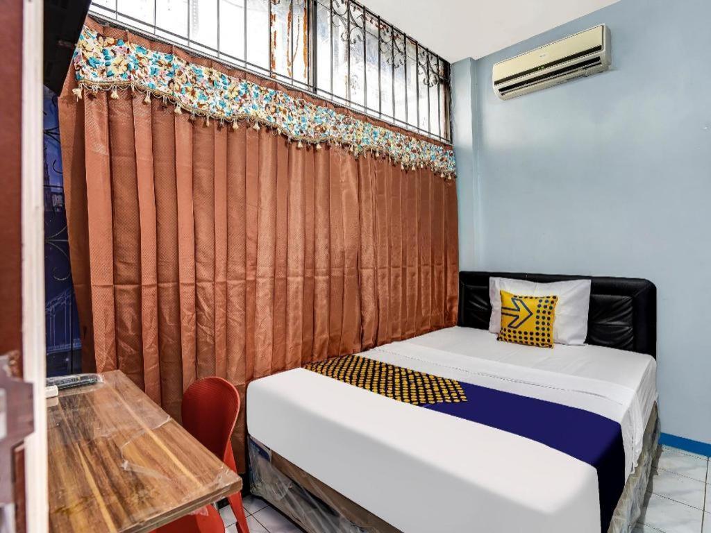 Spot On 90147 Gosepa Ambengan Plaza Hotel Surabaya Ngoại thất bức ảnh