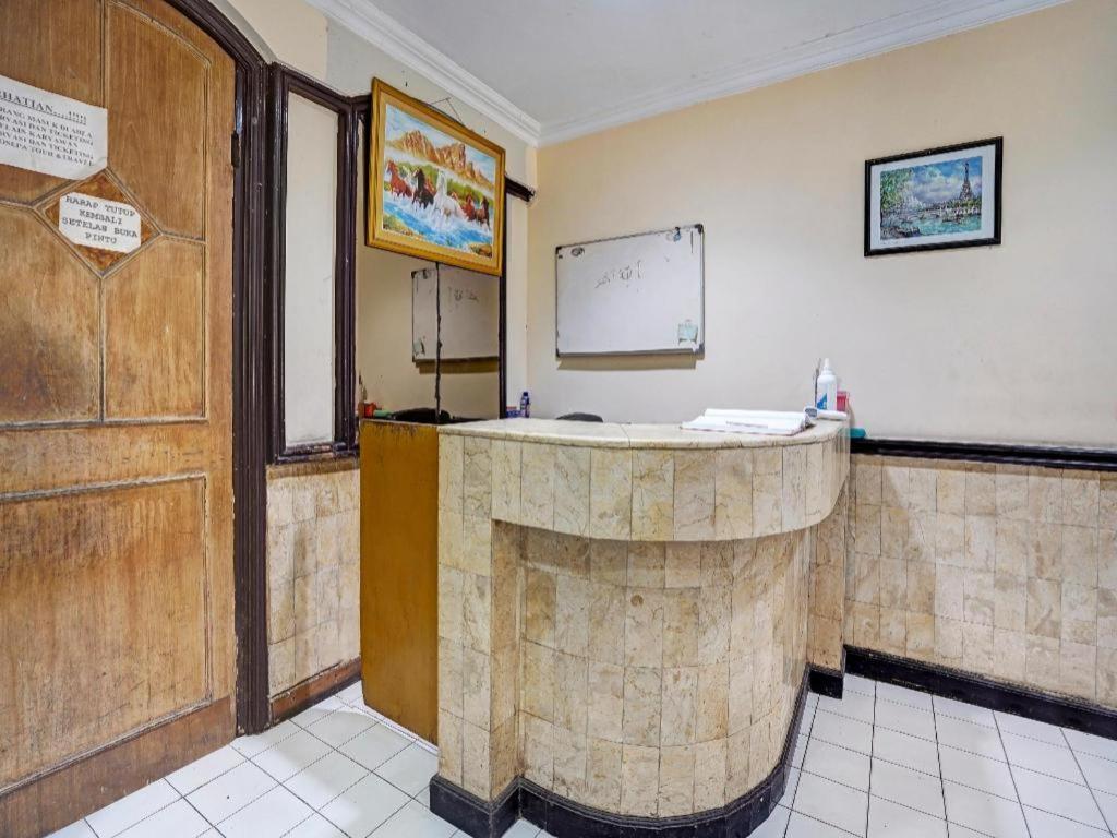 Spot On 90147 Gosepa Ambengan Plaza Hotel Surabaya Ngoại thất bức ảnh