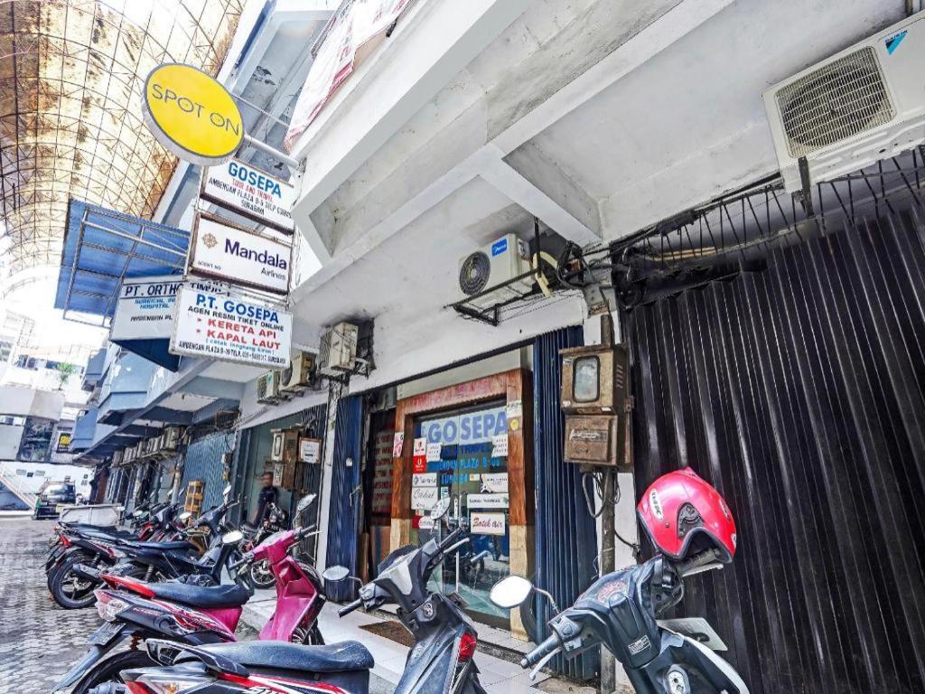 Spot On 90147 Gosepa Ambengan Plaza Hotel Surabaya Ngoại thất bức ảnh