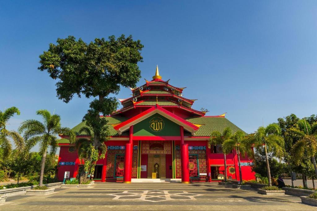 Spot On 90147 Gosepa Ambengan Plaza Hotel Surabaya Ngoại thất bức ảnh